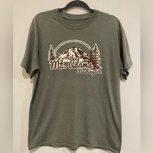 Mt Adams Trout Lake Valley Inn tee-shirt size  L